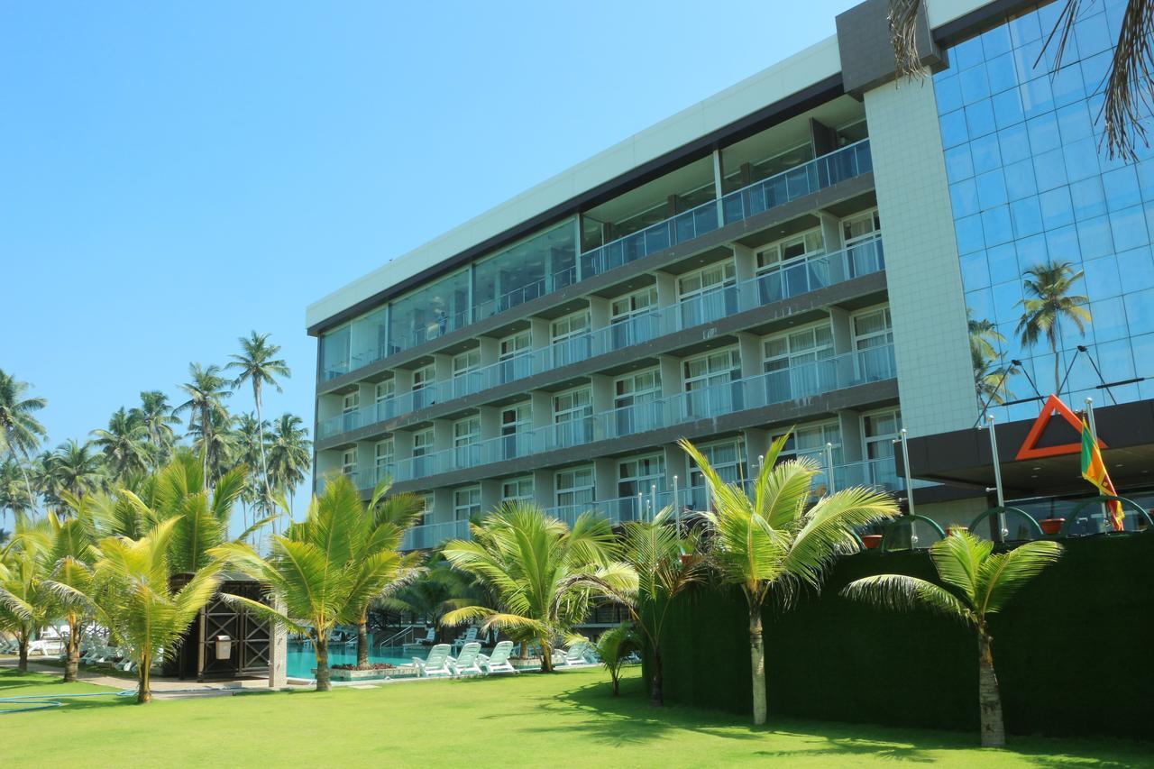 Ocean Queen Hotel Ваддува Экстерьер фото